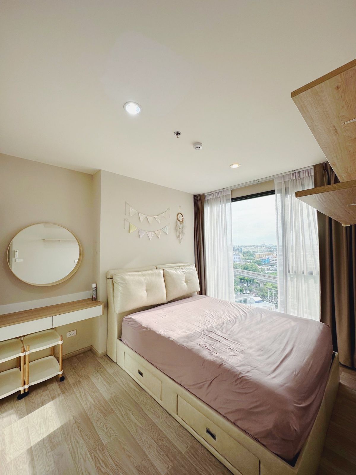 ให้เช่าคอนโดบางนา แบริ่ง ลาซาล : SK03108 ให้เช่าคอนโด Ideo Mobi Sukhumvit East Point (ขนาด 39.9 ตร.ม.) 1 ห้องนอน **ใกล้ BTS บางนา & แบริ่ง** 