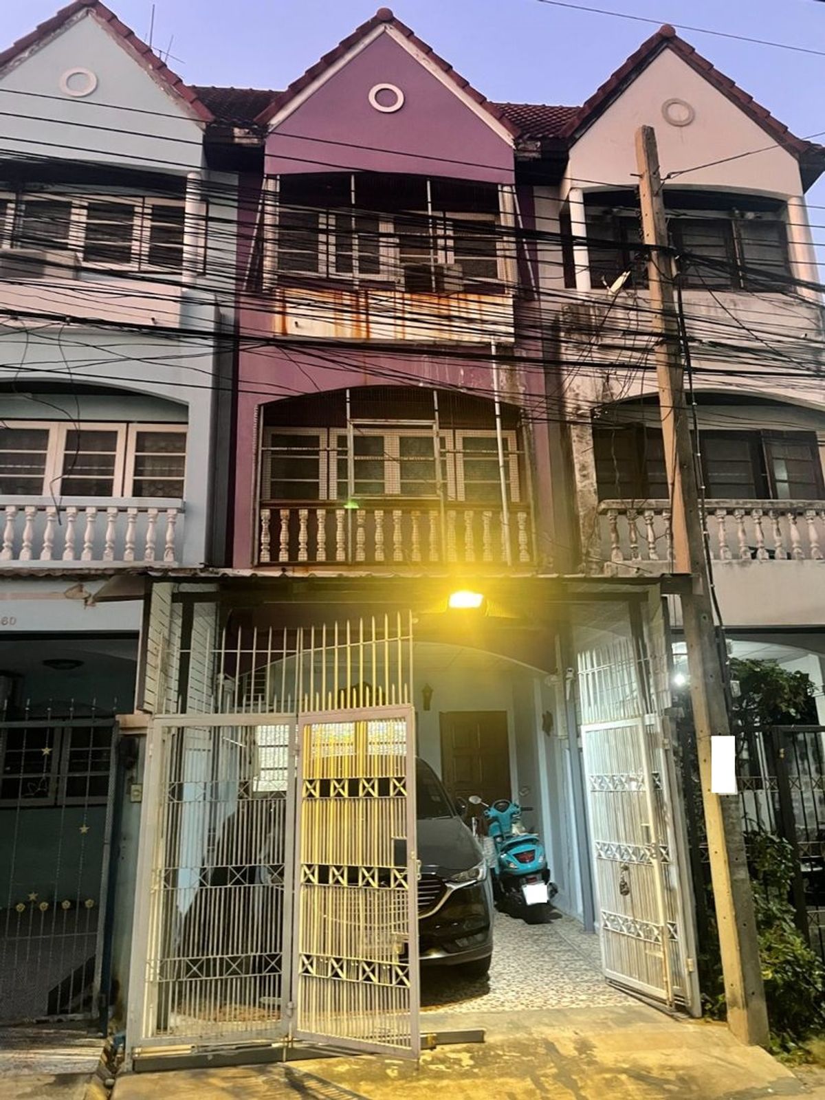 For SaleTownhomeKaset Nawamin,Ladplakao : 16 Sq. 4 bedrooms, 3 water, 3 -story townhouse, Nawamin 85