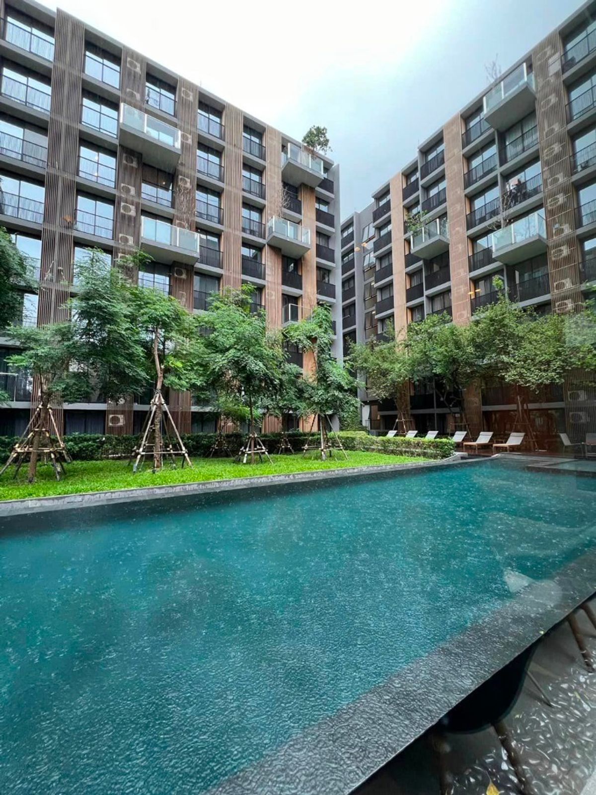 For SaleCondoSukhumvit, Asoke, Thonglor : Condo for Sale : Noble Ambience Sukhumvit 42