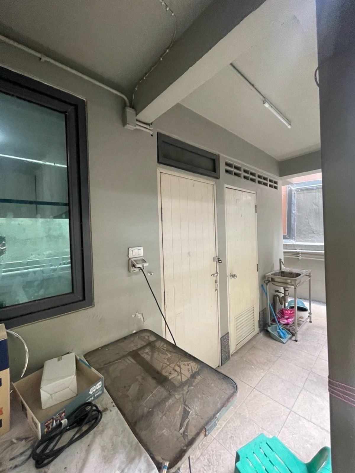 For RentHouseSukhumvit, Asoke, Thonglor : Rent a detached house, Pridi Phanom Yong 45, wide room, a lot of areas near BTS Phra Khanong, Sukhumvit Road, near the main road, near Airport Link, Ekamai -Ram Inthra Expressway.