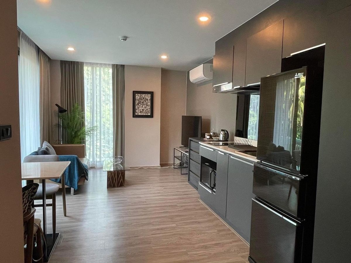 For SaleCondoSukhumvit, Asoke, Thonglor : For Sale: The Teak Sukhumvit 39 Close to EmQuartier & BTS Phrom Phong (Shuttle service available)