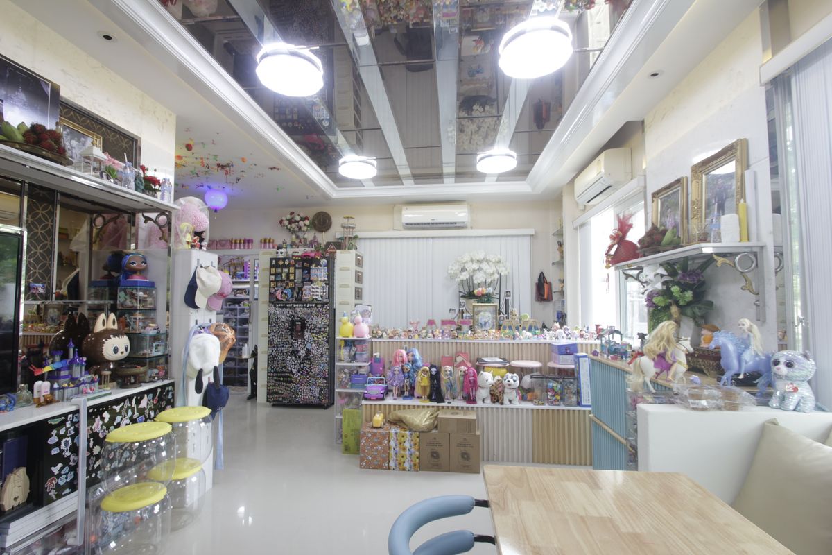 For SaleHouseLadkrabang, Suwannaphum Airport : House for sale in Kazaul Sukhumvit 103 Chalermprakiet Ror. 9 Soi 22 Big house, decorated with additions Outstanding location after the corner opposite the garden The first page of the project 71.7 Wah is convenient to travel near the mall.