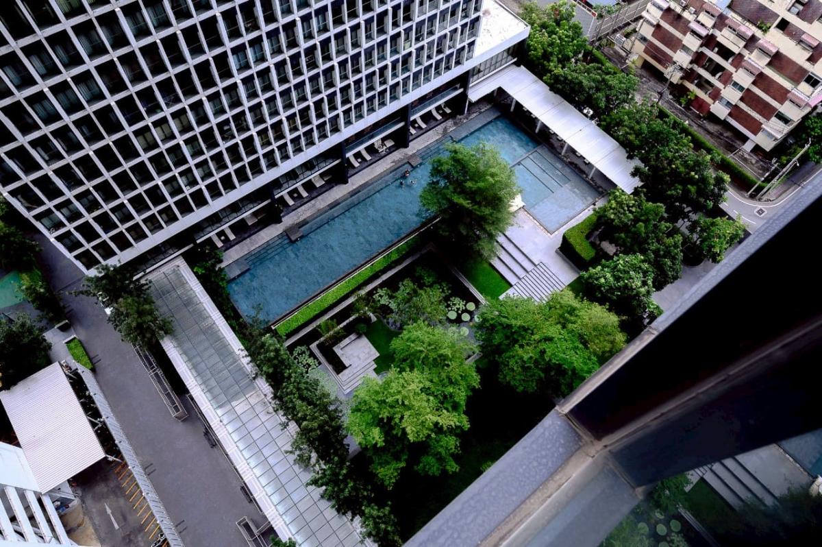 ขายคอนโดวิทยุ ชิดลม หลังสวน : 🔥 ขายด่วน +🔥Noble Ploenchit คอนโดสุดหรู ติด BTS เพลินจิต เพียง 1 ก้าวถึง❗