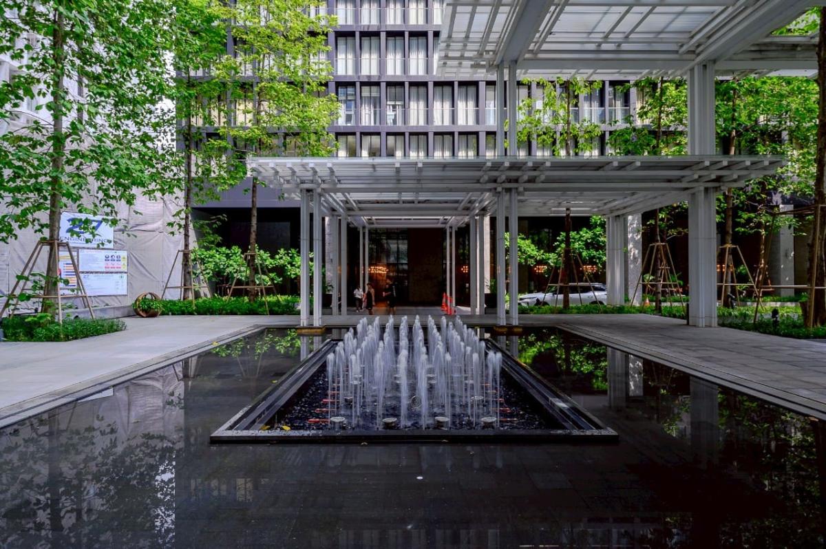 ขายคอนโดวิทยุ ชิดลม หลังสวน : 🔥 ขายด่วน +🔥Noble Ploenchit คอนโดสุดหรู ติด BTS เพลินจิต เพียง 1 ก้าวถึง❗