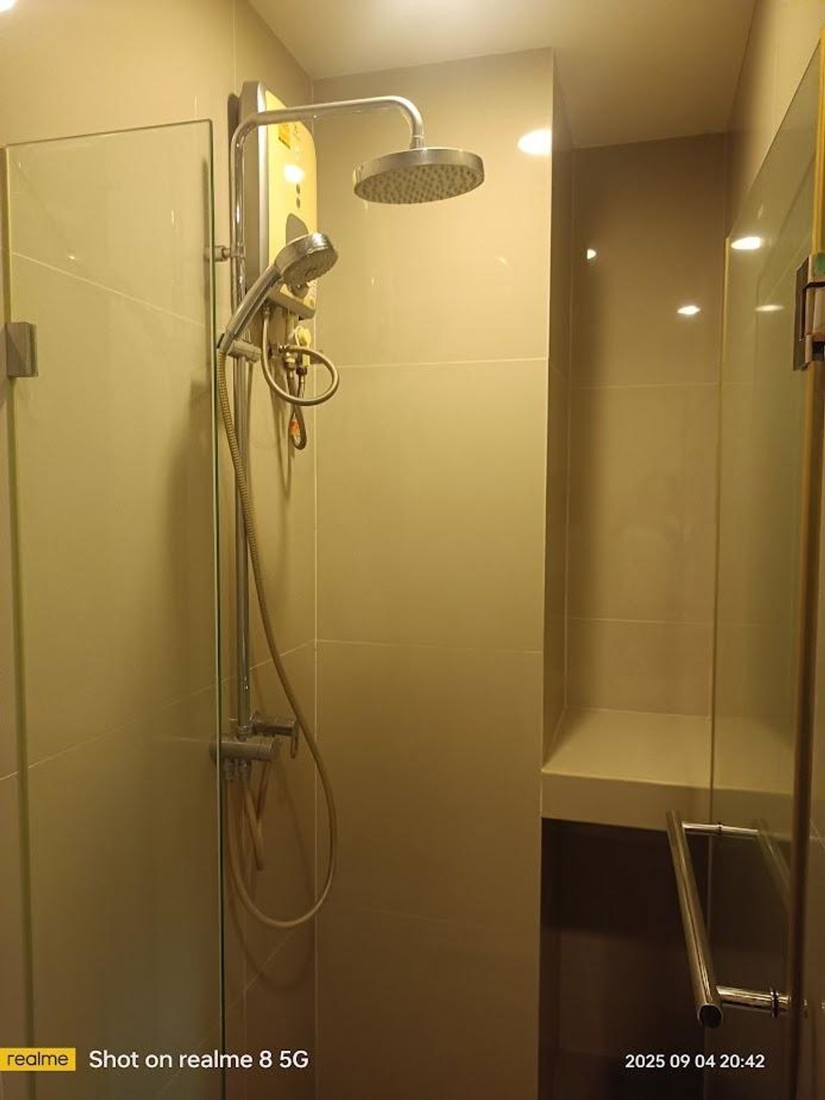 ให้เช่าคอนโดพระราม 9 เพชรบุรีตัดใหม่ RCA : ให้ เช่า ด่วน ริธึ่ม อโศก 2 Rhythm Asoke2 1ห้องนอน 1ห้องน้ำ (ราคาพิเศษ)