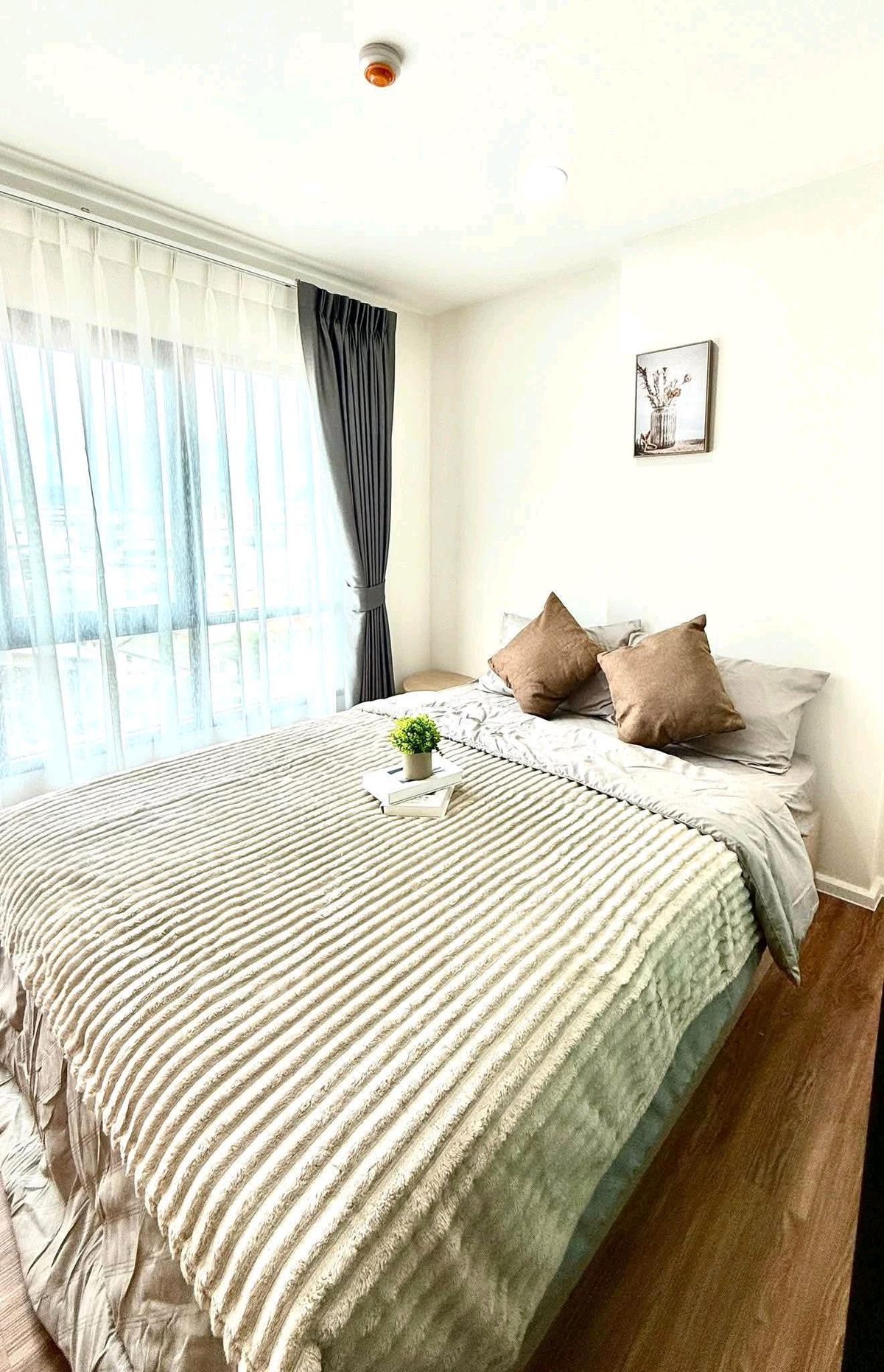 For RentCondoSamut Prakan,Samrong : 📍 Good location, convenient transportation, near BTS, only 650 meters