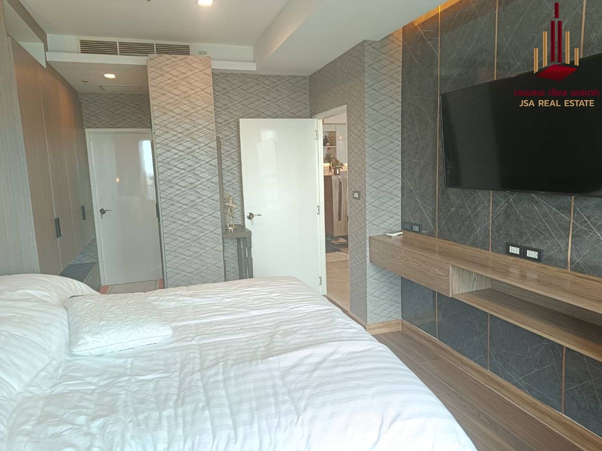 For SaleCondoWongwianyai, Charoennakor : ✨ For Sale: The River Condo ✨ 💰 ONLY 9,800,000 THB