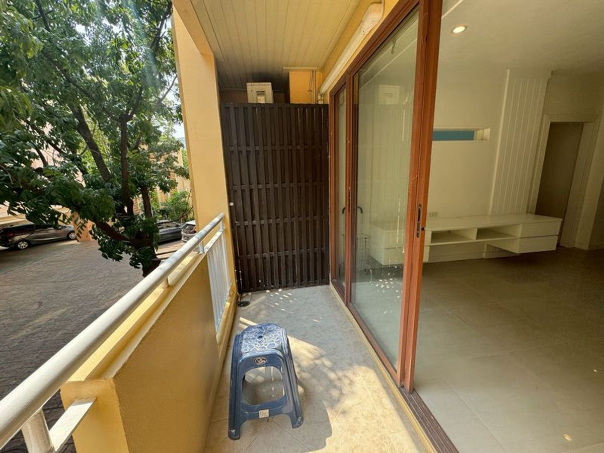 For SaleCondoRatchadapisek, Huaikwang, Suttisan : Condo for sale at Baan Klang Krung Resort, 3,290,000 baht [MKs250928]