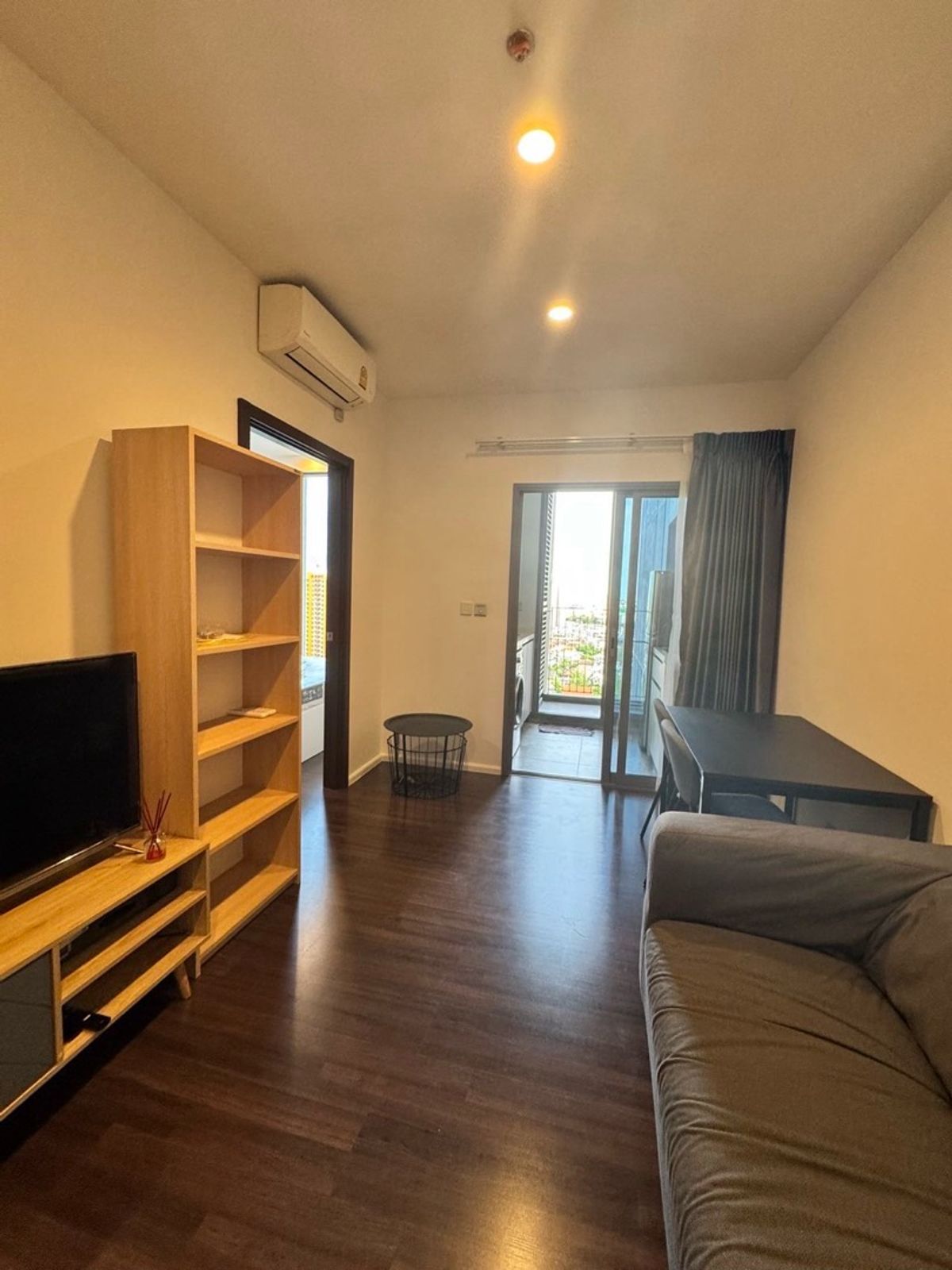 ให้เช่าคอนโดอ่อนนุช อุดมสุข : คอนโด 1 ห้องนอนที่ทันสมัยที่ Whizdom Inspire Sukhumvit ใกล้กับ BTS Punnawithi