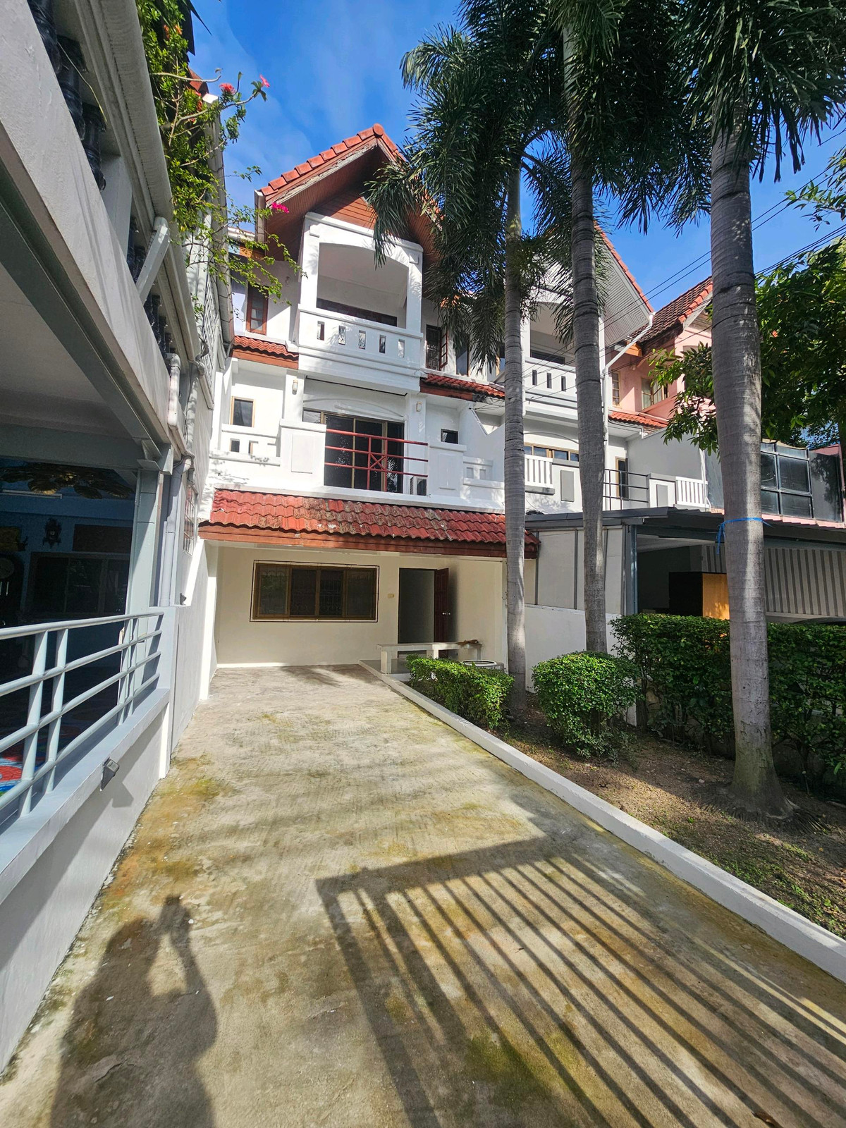 ให้เช่าทาวน์โฮมลาดพร้าว101 แฮปปี้แลนด์ : ให้เช่าบ้าน ทาวน์โฮม จดทะเบียนบริษัทได้ เลี้ยงสัตว์ได้ 