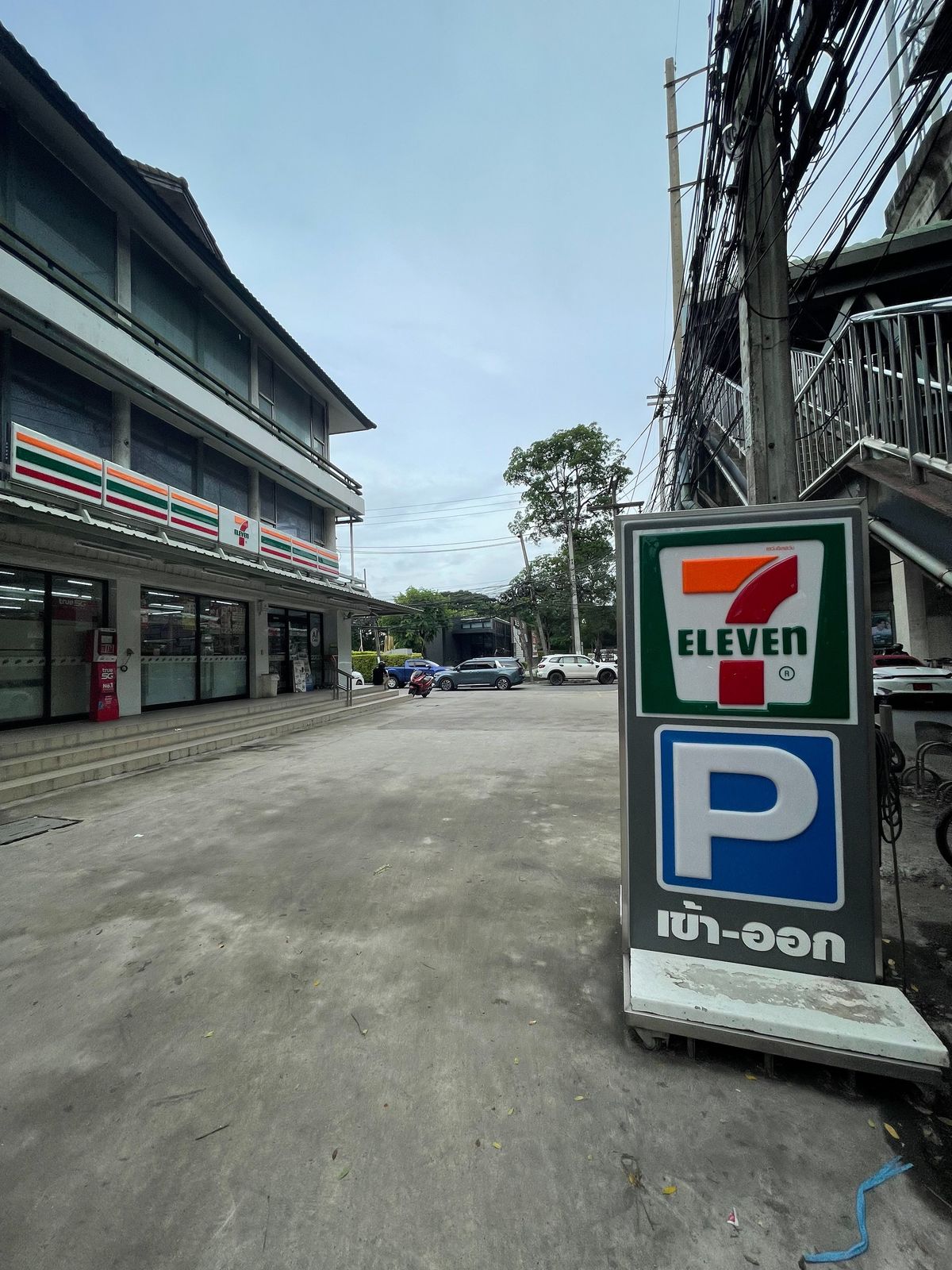 For RentOfficeRama9, Petchburi, RCA : Thamasorn Building area