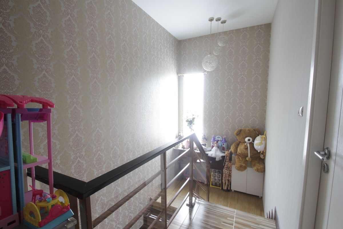 For SaleHouseLadkrabang, Suwannaphum Airport : House for sale in Kazaul Sukhumvit 103 Chalermprakiet Ror. 9 Soi 22 Big house, decorated with additions Outstanding location after the corner opposite the garden The first page of the project 71.7 Wah is convenient to travel near the mall.