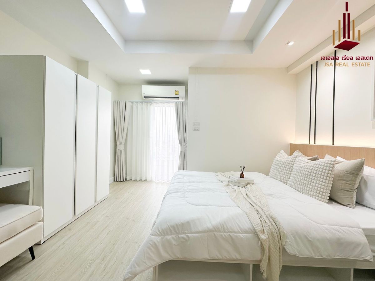 For SaleCondoRatchadapisek, Huaikwang, Suttisan : ✨ For Sale: Regent Ratchada Tower Condo ✨ 💰 ONLY 1,590,000 THB