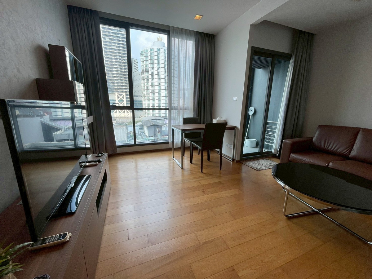 ให้เช่าคอนโดนานา : (ปล่อยเช่า) คอนโด Hyde Sukhumvit 13 I 1-BR ราคาดี เฟอร์+เครื่องใช้ไฟฟ้าครบ  ㅡ ใกล้ 🚆BTS นานา																									