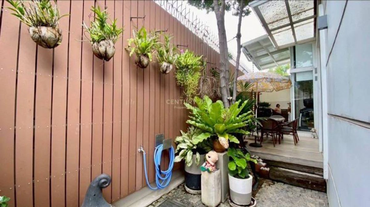 ขายบ้านพระราม 3 สาธุประดิษฐ์ : 🌟 โอกาสเป็นเจ้าของบ้านเดี่ยวสุดหรู Baan Klang Krung พระราม 3 ขนาดใหญ่ โปร่งโล่งสบาย 2 ห้องนอน 4 ห้องน้ำ ใจกลางยานนาวา เดินทางสะดวก