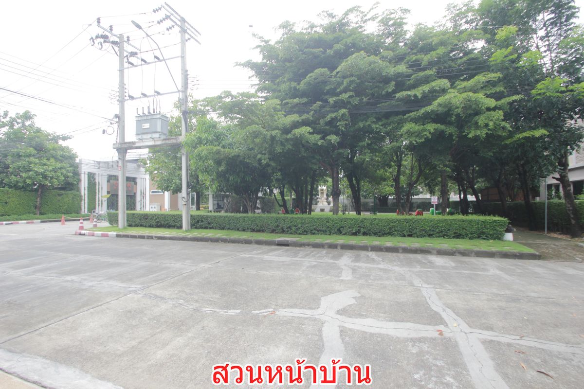 For SaleHouseLadkrabang, Suwannaphum Airport : House for sale in Kazaul Sukhumvit 103 Chalermprakiet Ror. 9 Soi 22 Big house, decorated with additions Outstanding location after the corner opposite the garden The first page of the project 71.7 Wah is convenient to travel near the mall.