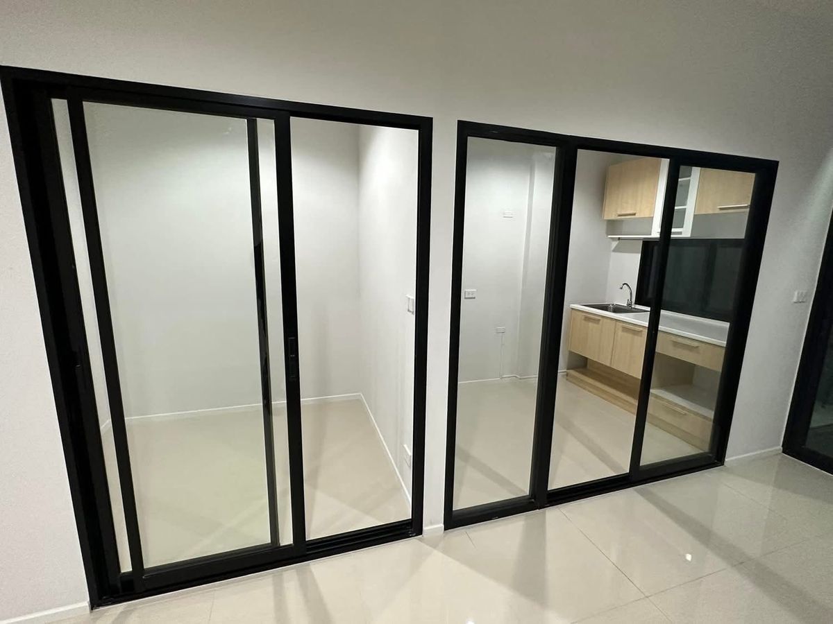 For RentTownhomeVipawadee, Don Mueang, Lak Si : Sell/rent 3 -story townhome, Nue Connex Project, Don Mueang