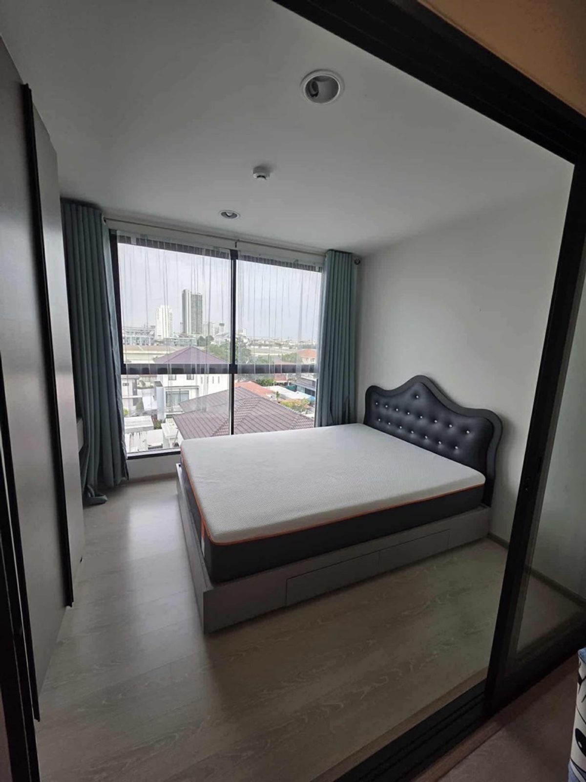 For RentCondoBangna, Bearing, Lasalle : Rent The Excel Groove Lasally 52 | DE Excel Graph Lasal 52 1 Bedroom 1 Bathroom 28 sqm. Building A, 6th floor, price 8,000 baht