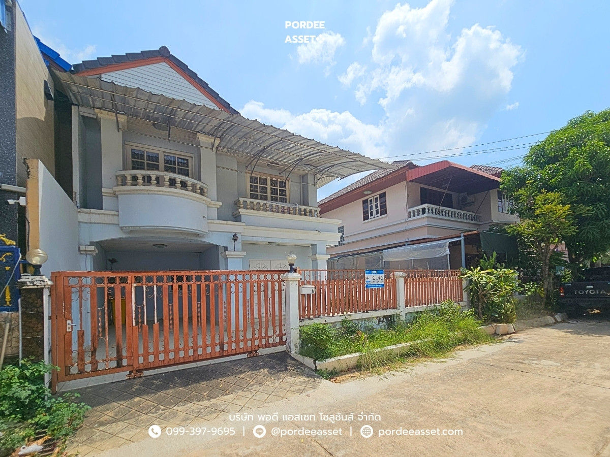 For SaleTownhomeNakhon Pathom : sell!! Twin house, Ban Suan Nakhon Chai Si, Nakhon Pathom Province (size 40 sq.w.), the road in front of the house, 7 meters wide, the project is on the main road, Petchkasem Road: (Baan Suan Nakhon Chai Si).