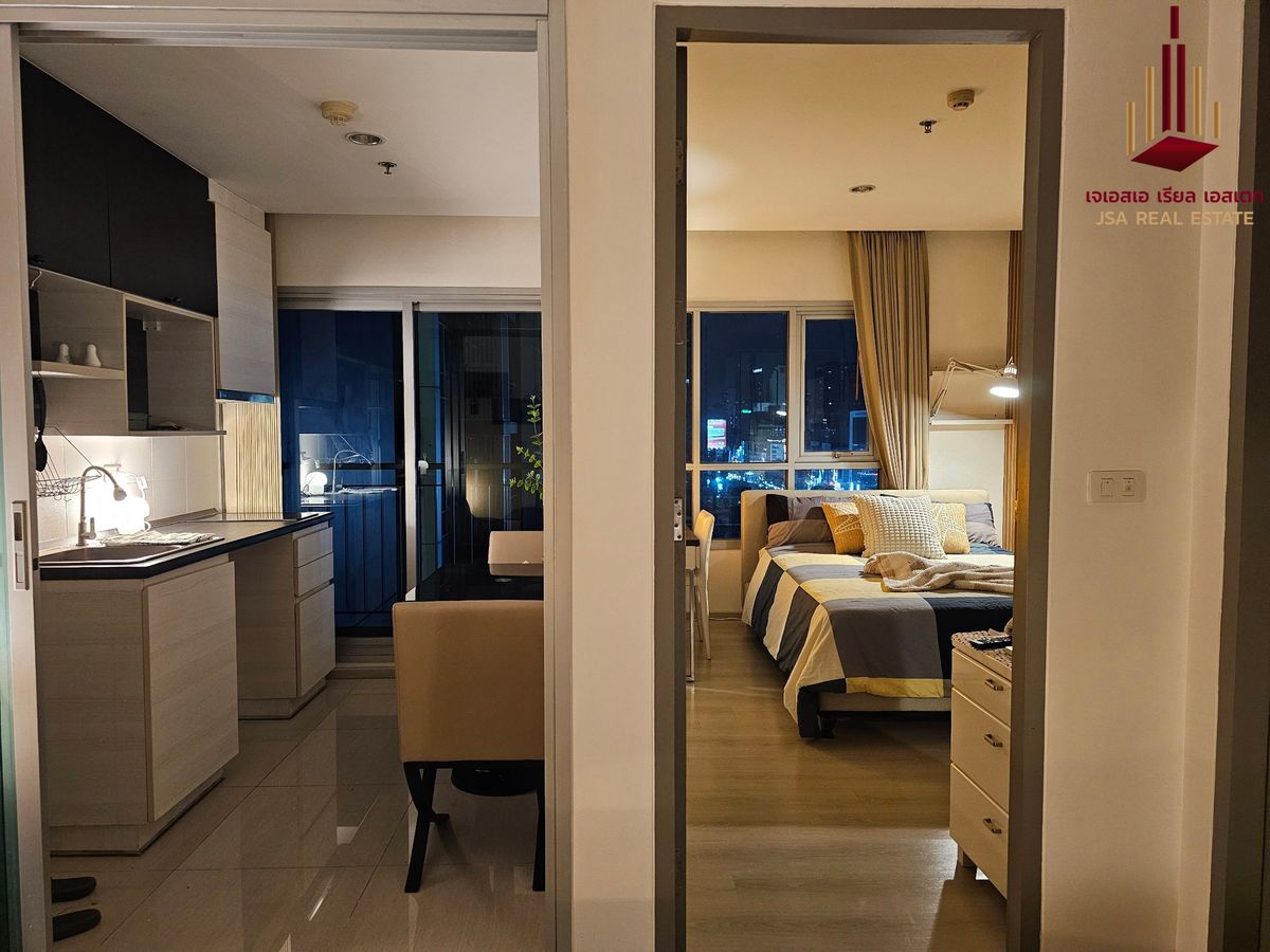 For SaleCondoRatchadapisek, Huaikwang, Suttisan : ✨ For Sale: Life Ratchadapisek Condo ✨ 💰 ONLY 3,100,000 THB