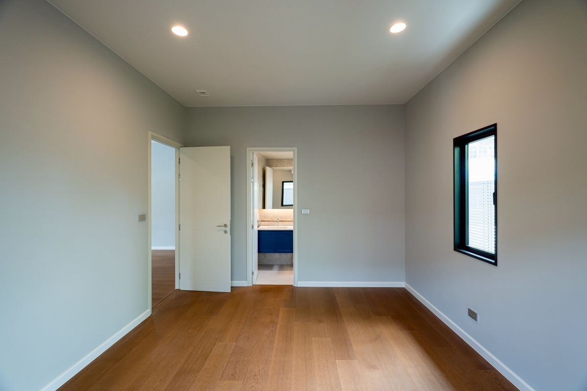 For SaleHouseSamut Prakan,Samrong : Else Bearing 32 Luxurious single house Private swimming pool With a certified house Super special price