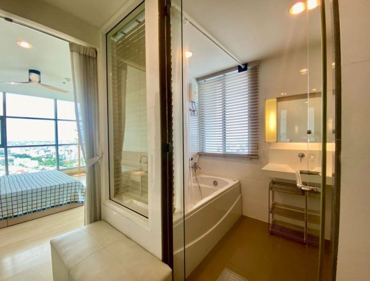 ให้เช่าคอนโดรัชดา ห้วยขวาง : Rhythm Rachada  📍2  Bedroom 72 SQ.M.  Fully Furnished  📞Line @pukkhome (with @)