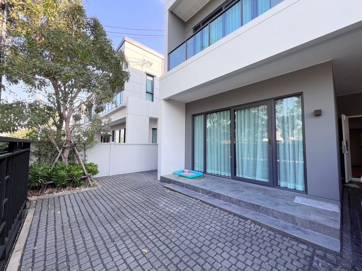 ให้เช่าบ้านบางนา แบริ่ง ลาซาล : ✨บ้านเดี่ยวหรู ทิศเหนือ ร่มเย็นสุดๆ  [𝐂𝐞𝐧𝐭𝐫𝐨 𝐁𝐚𝐧𝐠𝐧𝐚] แต่งสวยหรู สไตล์ 𝐌𝐨𝐝𝐞𝐫𝐧 𝐋𝐮𝐱𝐮𝐫𝐲✨