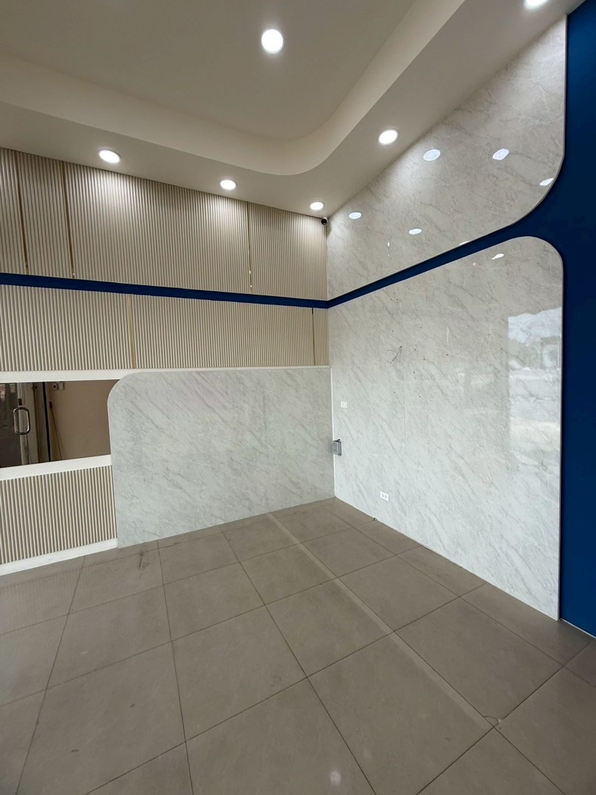 For RentShop HouseRama5, Ratchapruek, Bangkruai : Rent a 2 -story commercial building on Ratchapruek Road Near the Walk Ratchapruek, suitable for various clinic showrooms.