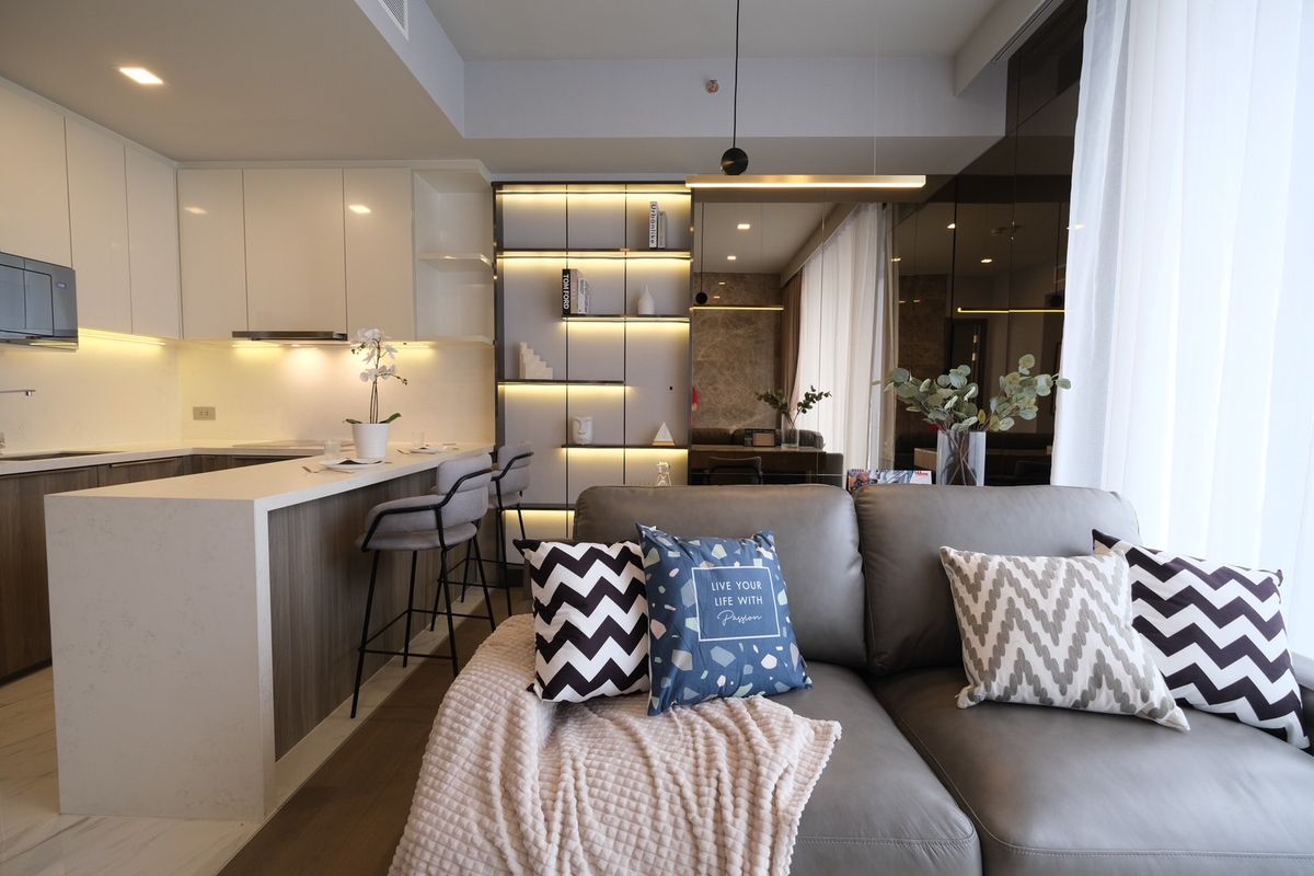 ขายคอนโดสุขุมวิท อโศก ทองหล่อ :  🔥 ขายด่วน 🔥   ห้องสวยจะโกน ตรงปก ห้องมุม กว้าง ตำแหน่งขายดี เลเอาท์สวย ห้องจริงกว้างโล่ง