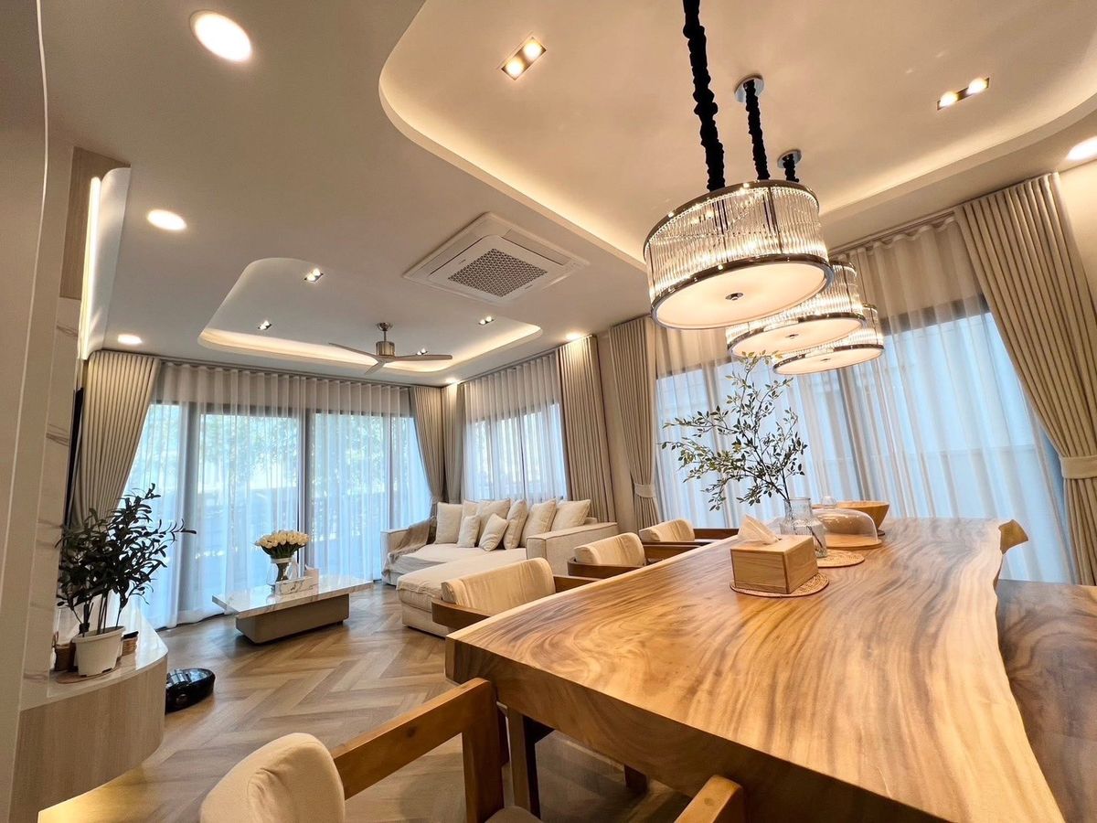 ให้เช่าบ้านบางนา แบริ่ง ลาซาล : ✨บ้านเดี่ยวหรู ทิศเหนือ ร่มเย็นสุดๆ  [𝐂𝐞𝐧𝐭𝐫𝐨 𝐁𝐚𝐧𝐠𝐧𝐚] แต่งสวยหรู สไตล์ 𝐌𝐨𝐝𝐞𝐫𝐧 𝐋𝐮𝐱𝐮𝐫𝐲✨