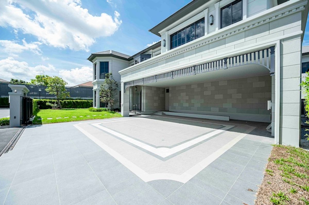 ขายบ้านพัฒนาการ ศรีนครินทร์ : ขายบ้านสวยหรู  นาราสิริ กรุงเทพกรีฑา  สวยพร้อมอยู่  