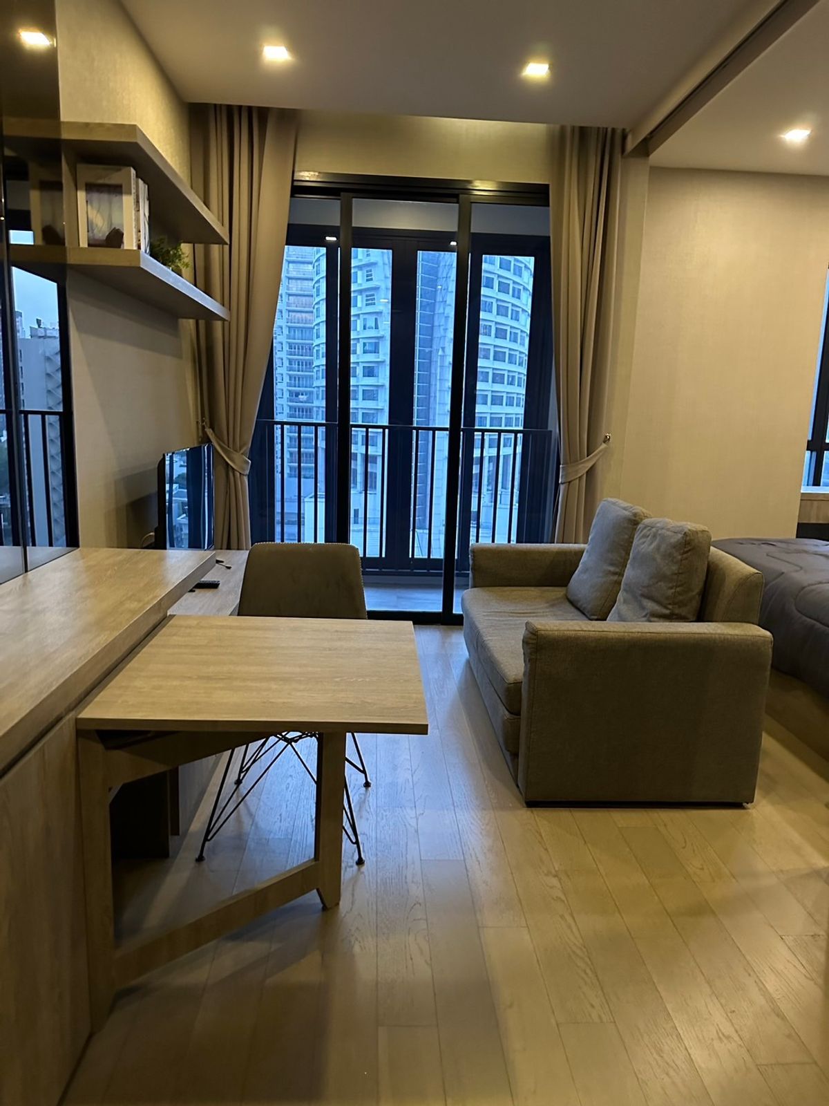 ให้เช่าคอนโดสุขุมวิท อโศก ทองหล่อ :  FOR RENT  1 BEDROOM 34 SQ.M   READY TO MOVE IN  -- CALL NOW 094-641-5974