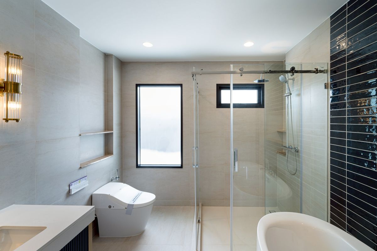 For SaleHouseSamut Prakan,Samrong : Else Bearing 32 Luxurious single house Private swimming pool With a certified house Super special price