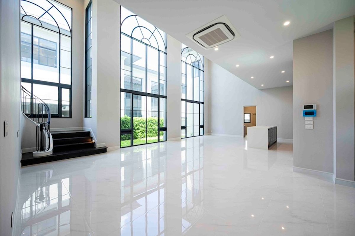 ขายบ้านพัฒนาการ ศรีนครินทร์ : ขายบ้านสวยหรู  นาราสิริ กรุงเทพกรีฑา  สวยพร้อมอยู่  