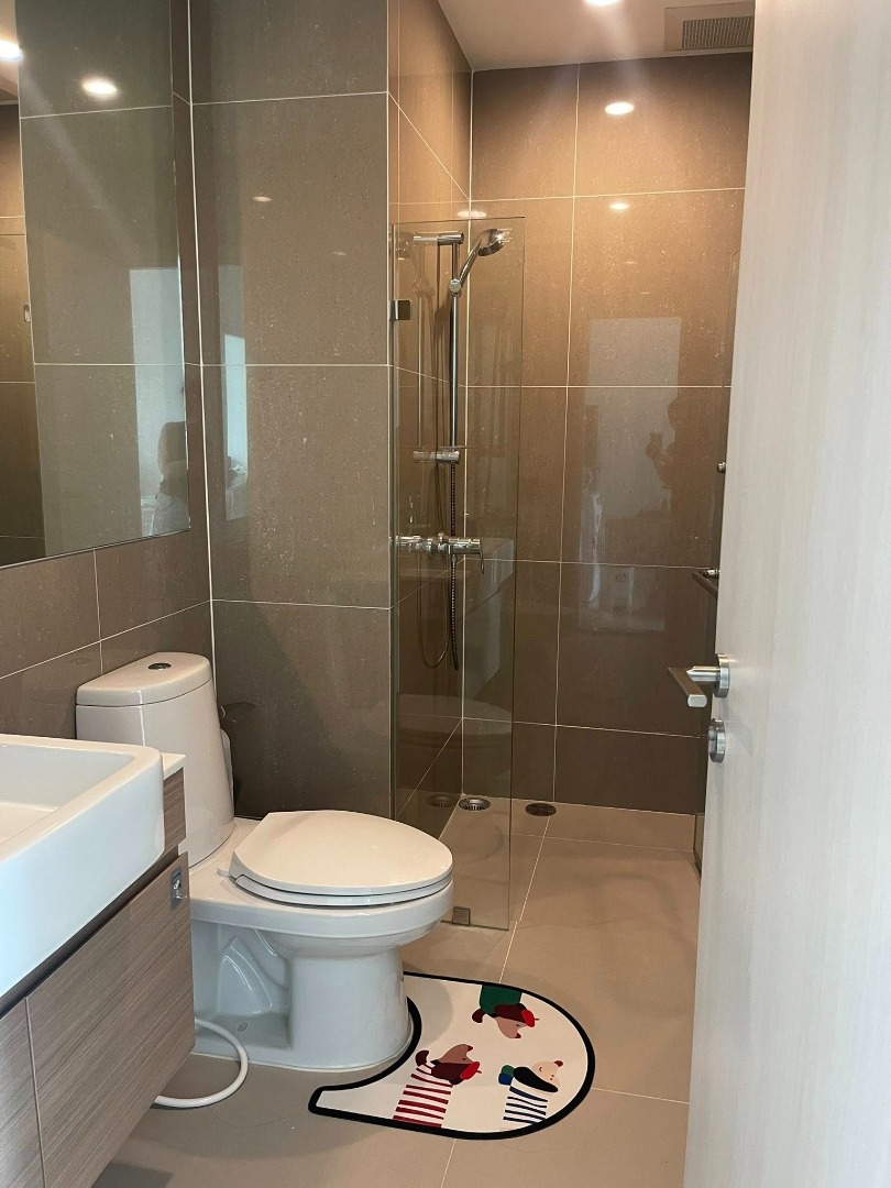 For RentCondoRatchadapisek, Huaikwang, Suttisan : 🔥Urgent Rent🔥 Noble Revolve Ratchada 2, fully furnished, ready to move in, 100 meters from the MRT Cultural Center.