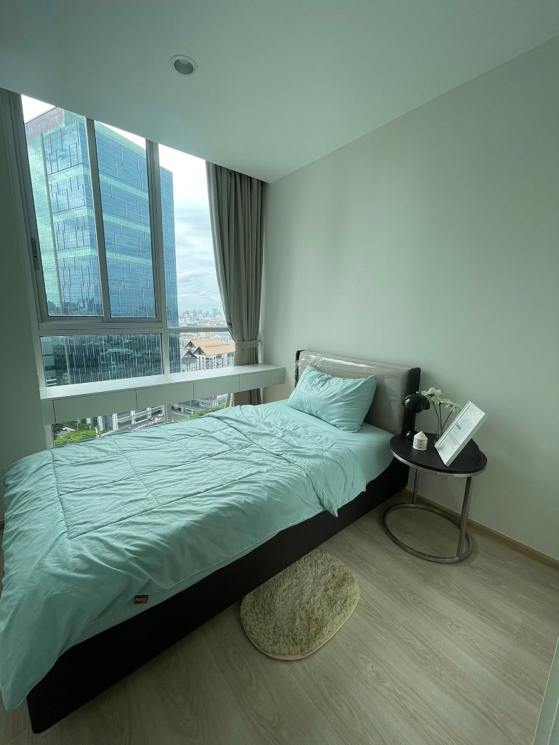 For RentCondoRatchadapisek, Huaikwang, Suttisan : 🔥Urgent Rent🔥 Noble Revolve Ratchada 2, fully furnished, ready to move in, 100 meters from the MRT Cultural Center.