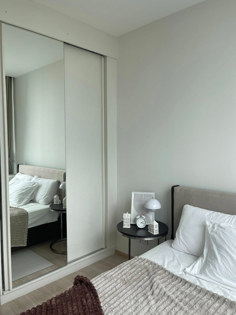 For RentCondoRatchadapisek, Huaikwang, Suttisan : 🔥Urgent Rent🔥 Noble Revolve Ratchada 2, fully furnished, ready to move in, 100 meters from the MRT Cultural Center.