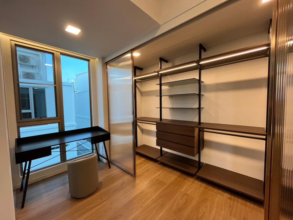 For RentHousePattanakan, Srinakarin : 🔥Urgent for rent🔥Vive Rama 9, 3-story detached house, offering privacy, fully furnished