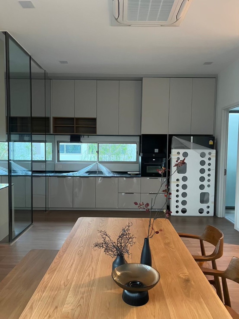 For RentHousePattanakan, Srinakarin : 🔥Urgent for rent🔥Vive Rama 9, 3-story detached house, offering privacy, fully furnished