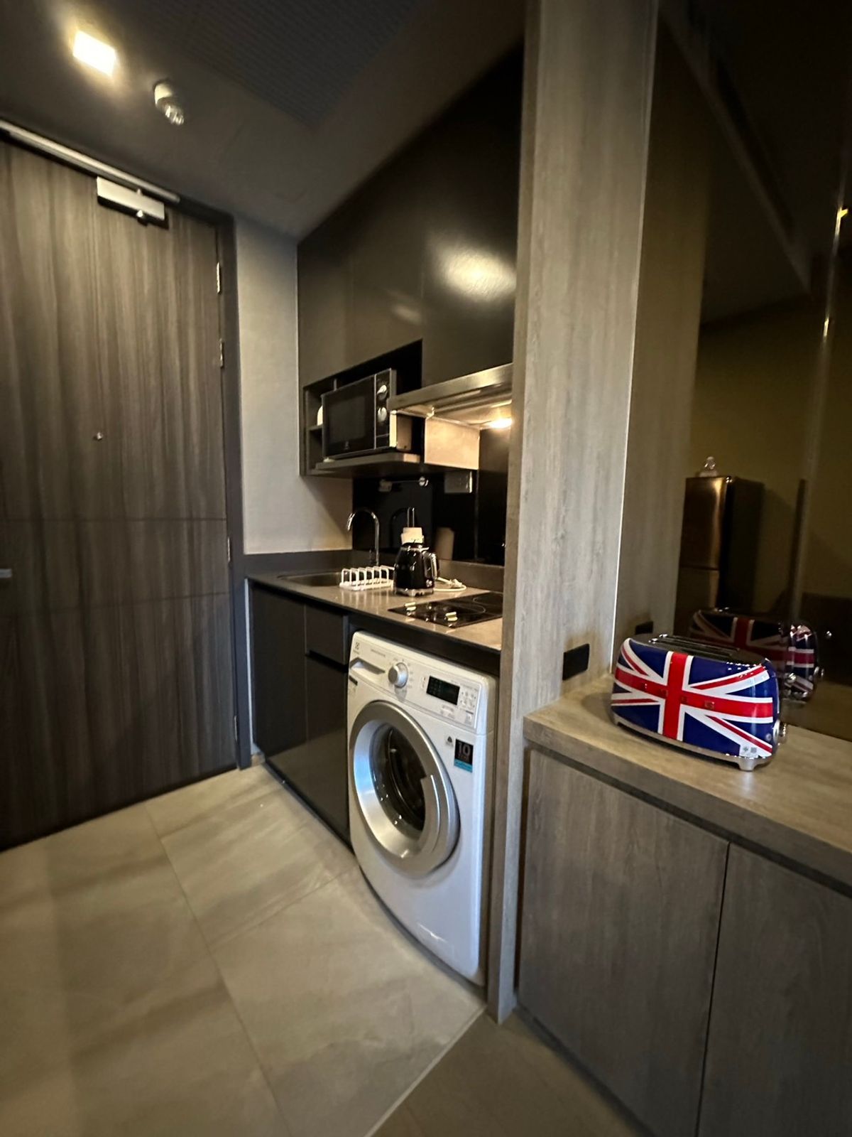 ให้เช่าคอนโดสุขุมวิท อโศก ทองหล่อ :  FOR RENT  1 BEDROOM 34 SQ.M   READY TO MOVE IN  -- CALL NOW 094-641-5974