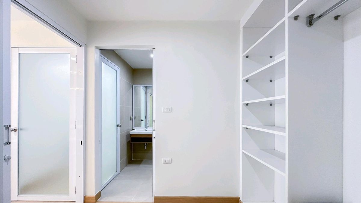 For SaleCondoLadprao101, Happy Land, The Mall Bang Kapi : 🥰 Happy the owner Both pets 🐶🐱 Can raise animals. Very large room. 2 beds. Happy Ladprao 101🫶😙🫶