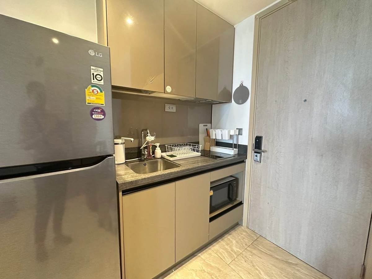 For RentCondoRama9, Petchburi, RCA : 🌿🏙️✨ The room is available in full 🧸💖