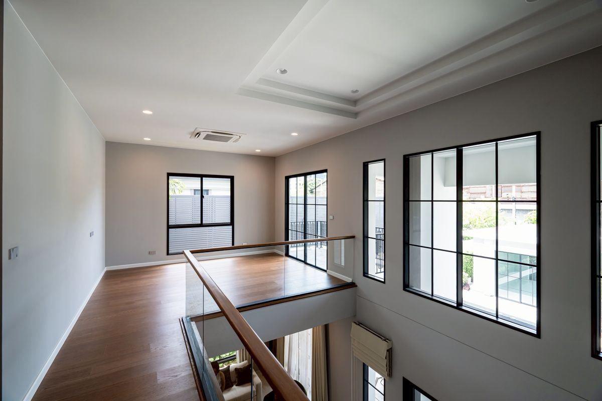 For SaleHouseSamut Prakan,Samrong : Else Bearing 32 Luxurious single house Private swimming pool With a certified house Super special price