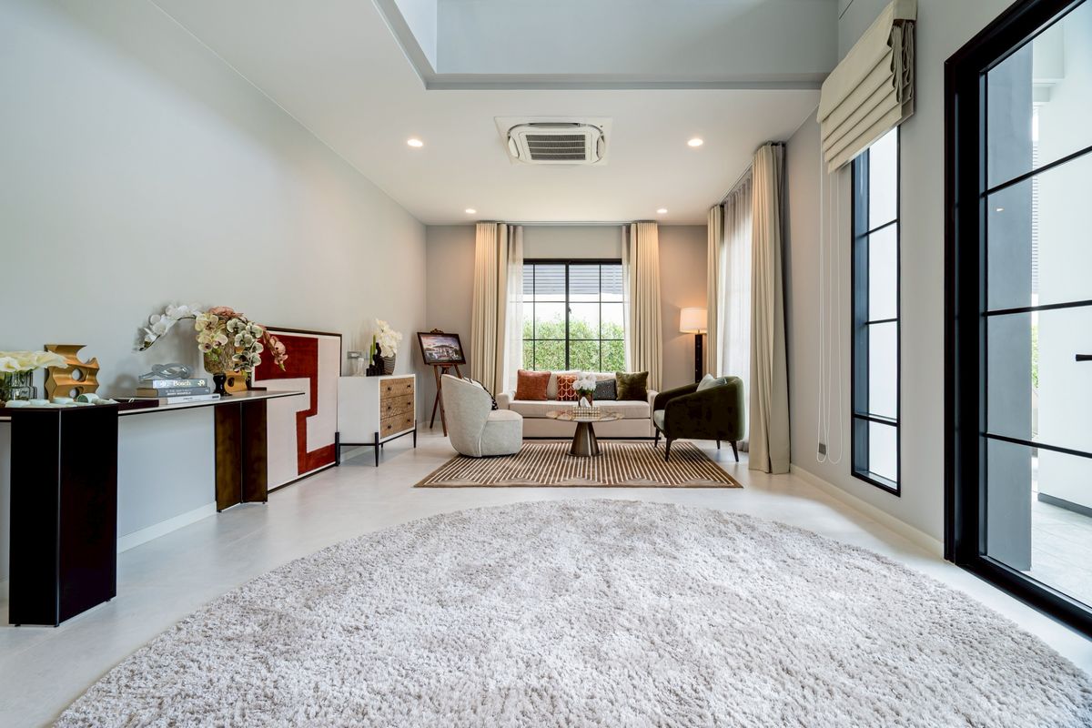 For SaleHouseSamut Prakan,Samrong : Else Bearing 32 Luxurious single house Private swimming pool With a certified house Super special price