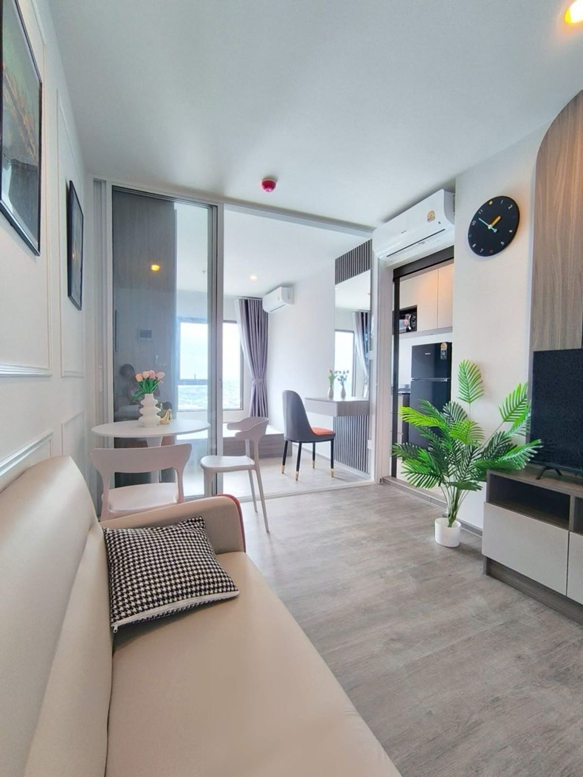 For RentCondoThaphra, Talat Phlu, Wutthakat : ด่วน🔥Regent Home Wutthakat – ห้องใหม่| แต่งสวย| ติด BTS วุฒากาศ - 12K เท่านั้น😲💕
