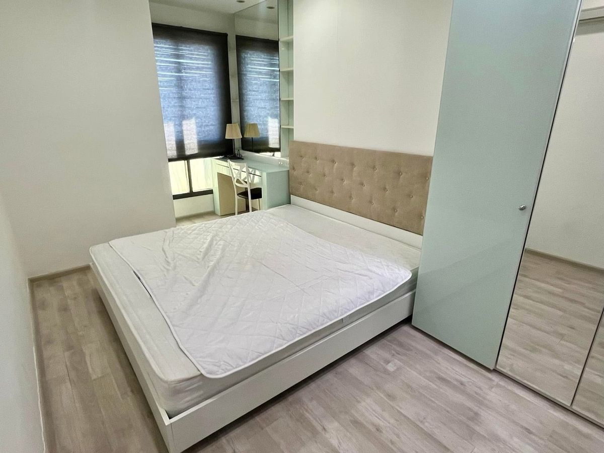 For RentCondoPinklao, Charansanitwong : @CONDOCUROTOR ADEO Mobi Charan Interchange furniture There is a washing machine [PM0538]