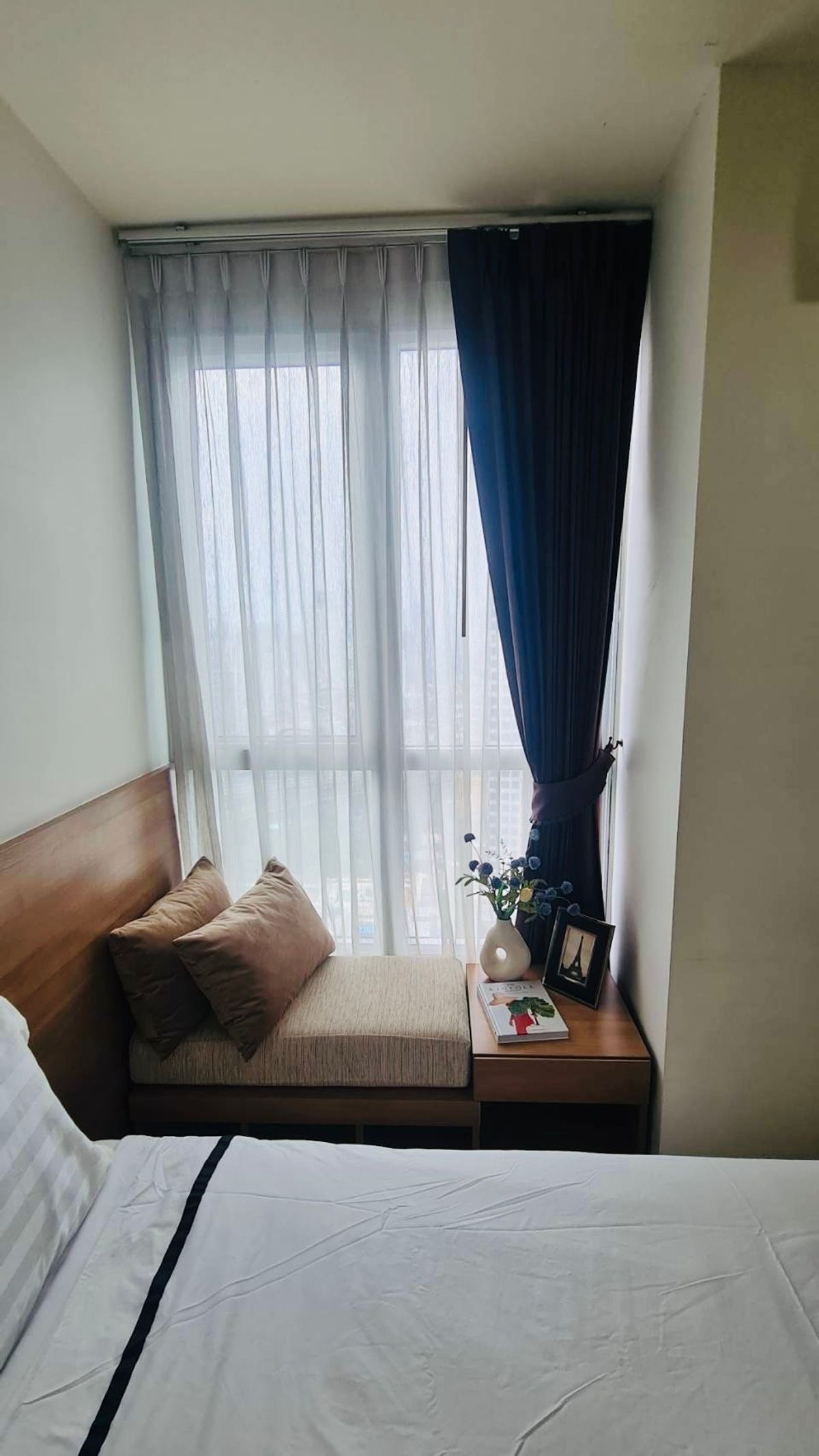 For RentCondoOnnut, Udomsuk : Rhythm Sukhumvit 50 condo, convenient transportation, near BTS, have a beautiful room shuttle, complete furniture