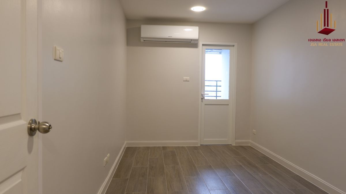 For SaleCondoRama9, Petchburi, RCA : ✨ For Sale: Belle Grand Rama 9 Condo ✨ 💰 ONLY 28,0000,000 THB