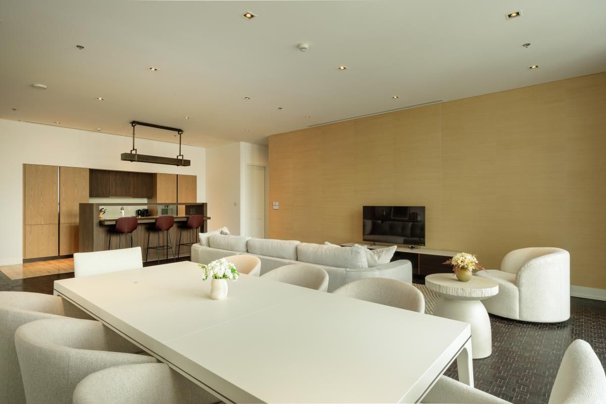 ขายคอนโดสาทร นราธิวาส : 🌟 The Ritz Carlton Residence Bangkok 🌟 Rare Item ใจกลางมหานคร วิวสุดอลัง 🏙 ราคาพิเศษ 62 ลบ. 📞 092-690-5445