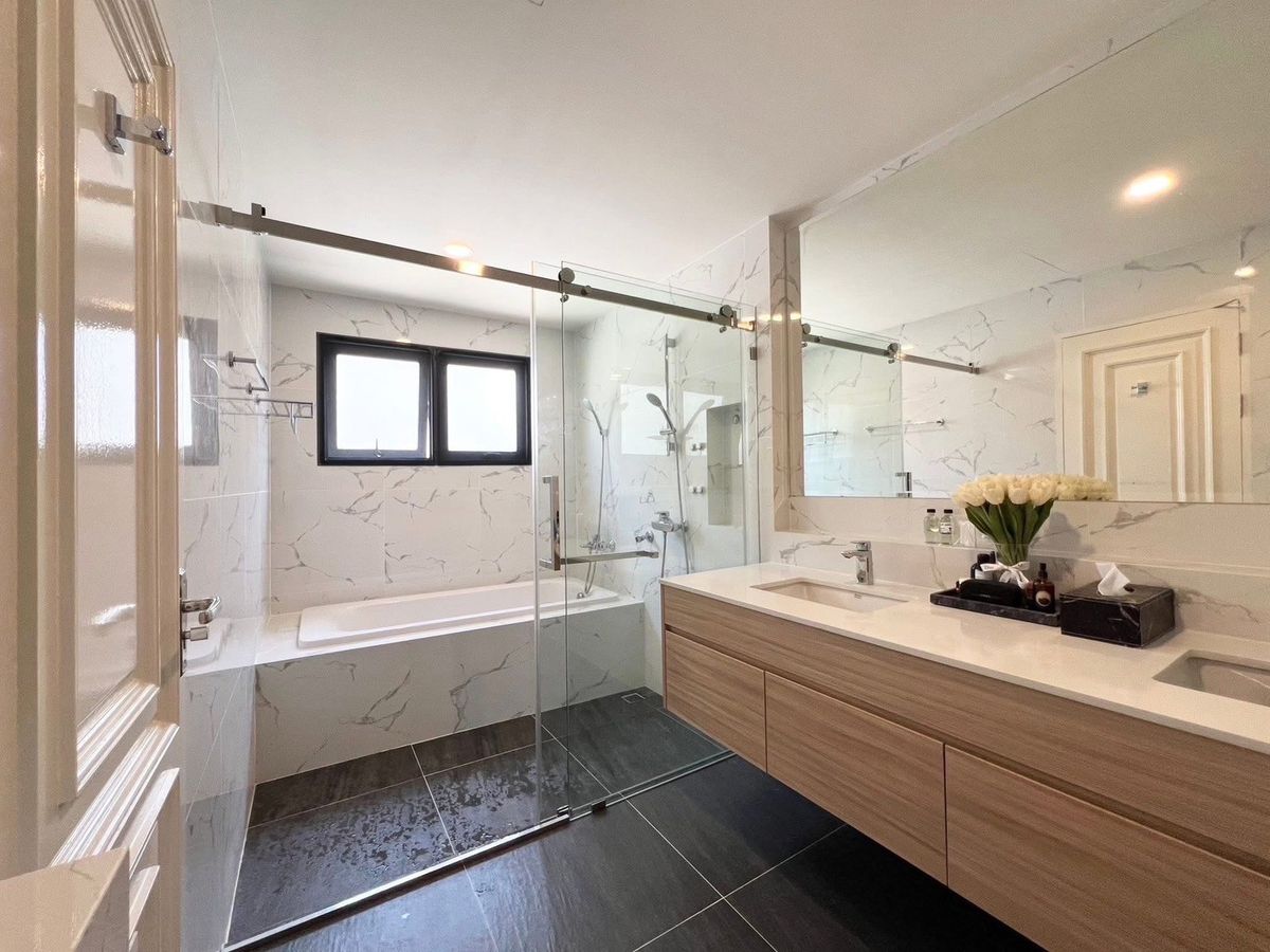 ให้เช่าบ้านบางนา แบริ่ง ลาซาล : ✨บ้านเดี่ยวหรู ทิศเหนือ ร่มเย็นสุดๆ  [𝐂𝐞𝐧𝐭𝐫𝐨 𝐁𝐚𝐧𝐠𝐧𝐚] แต่งสวยหรู สไตล์ 𝐌𝐨𝐝𝐞𝐫𝐧 𝐋𝐮𝐱𝐮𝐫𝐲✨